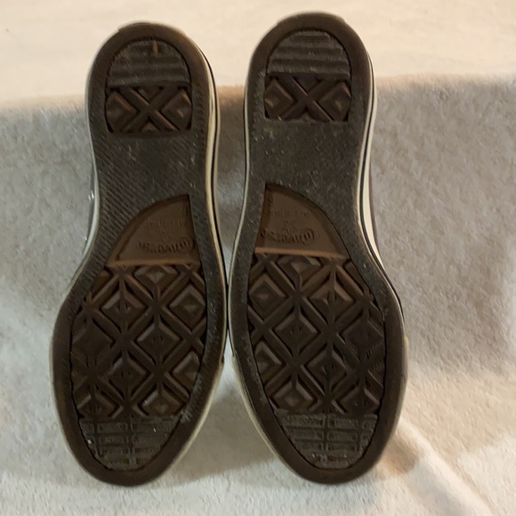 Grey Converse Chuck Taylor low tops - Picture 2 of 5